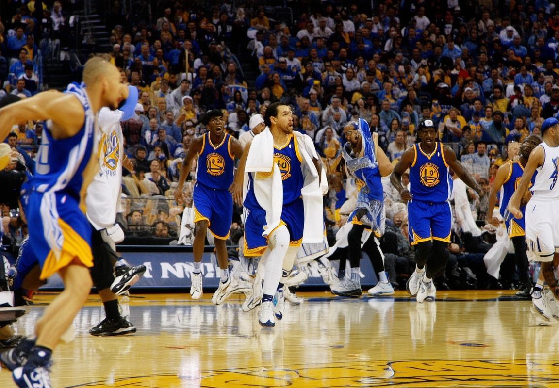 2007年NBA季后赛：勇士逆袭小牛传奇对决解析(图1)